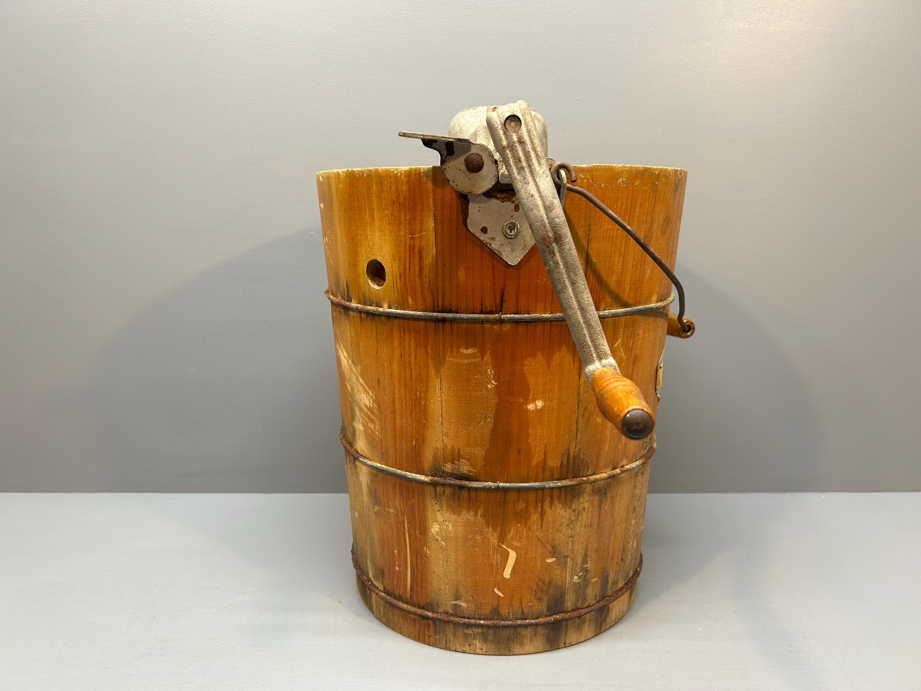 Vintage White Mountain Triple Motion Hand Crank Ice Cream Freezer